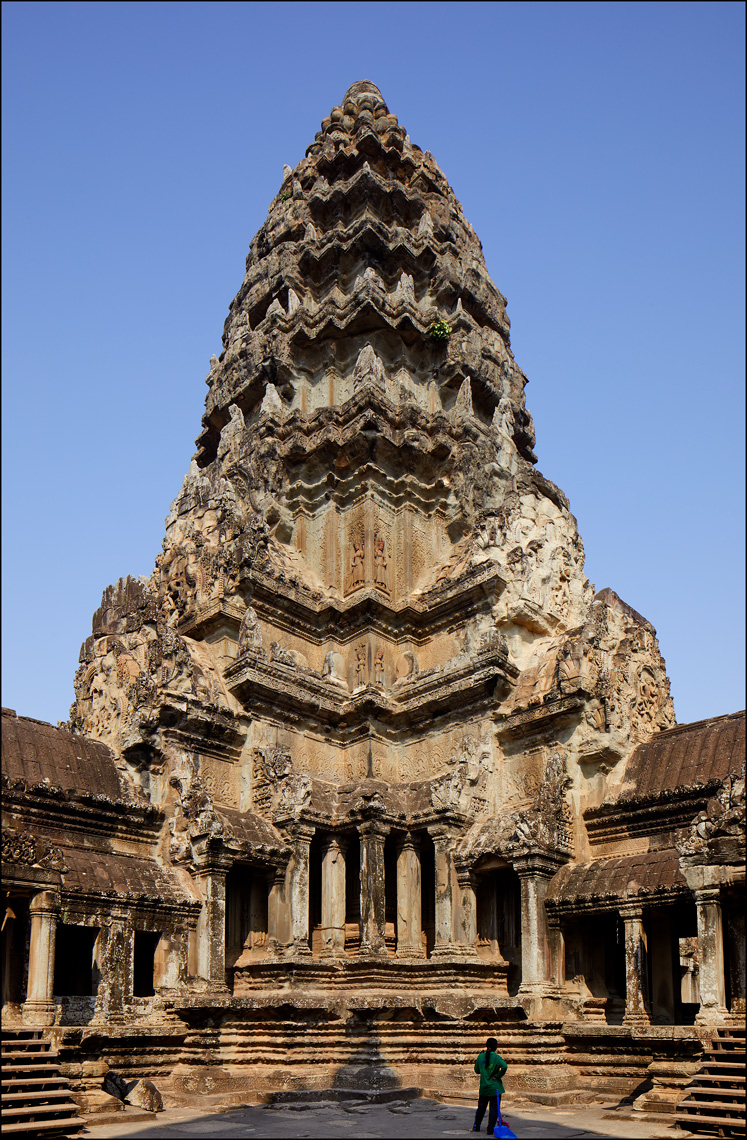 14_3250D-06-Angkor-Wat-Temple_8423
