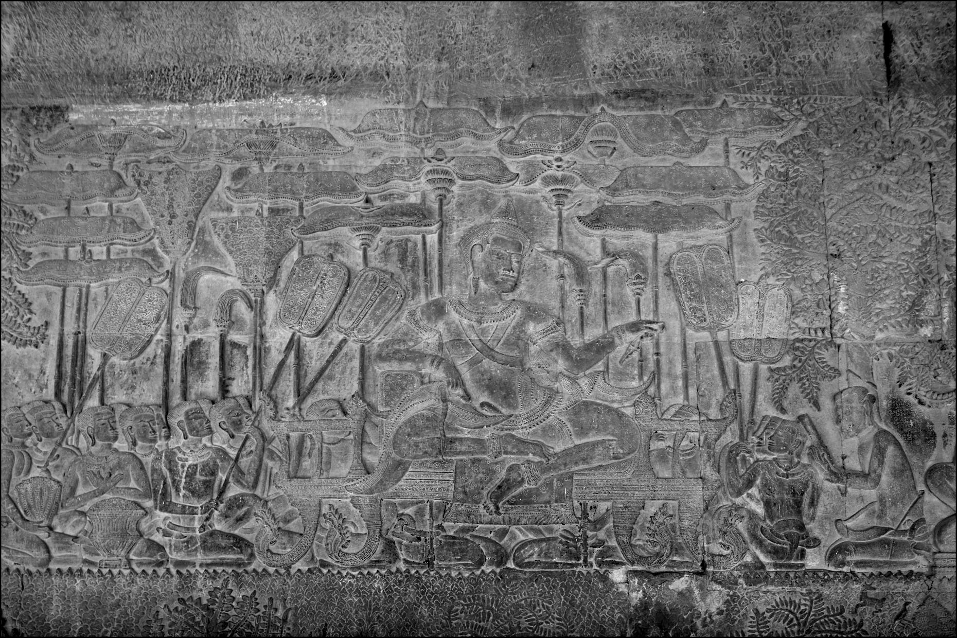 17_3250D-06-Angkor-Wat-Temple_8479bw