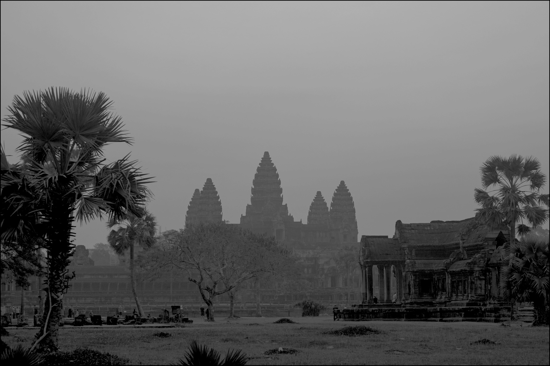 18_3250D-06-Angkor-Wat-Temple_0116bw
